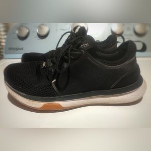 KURU Women’s 8.5 Atom Tennis Shoes